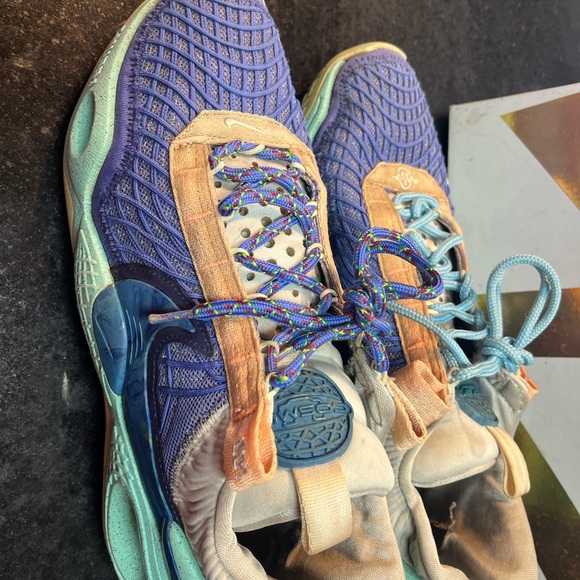 Nike Cosmic Unity Size 10 Blue/teal/light - Picture 4 of 12